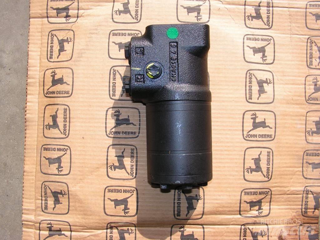 John Deere 6xxx M, R Хидравлични