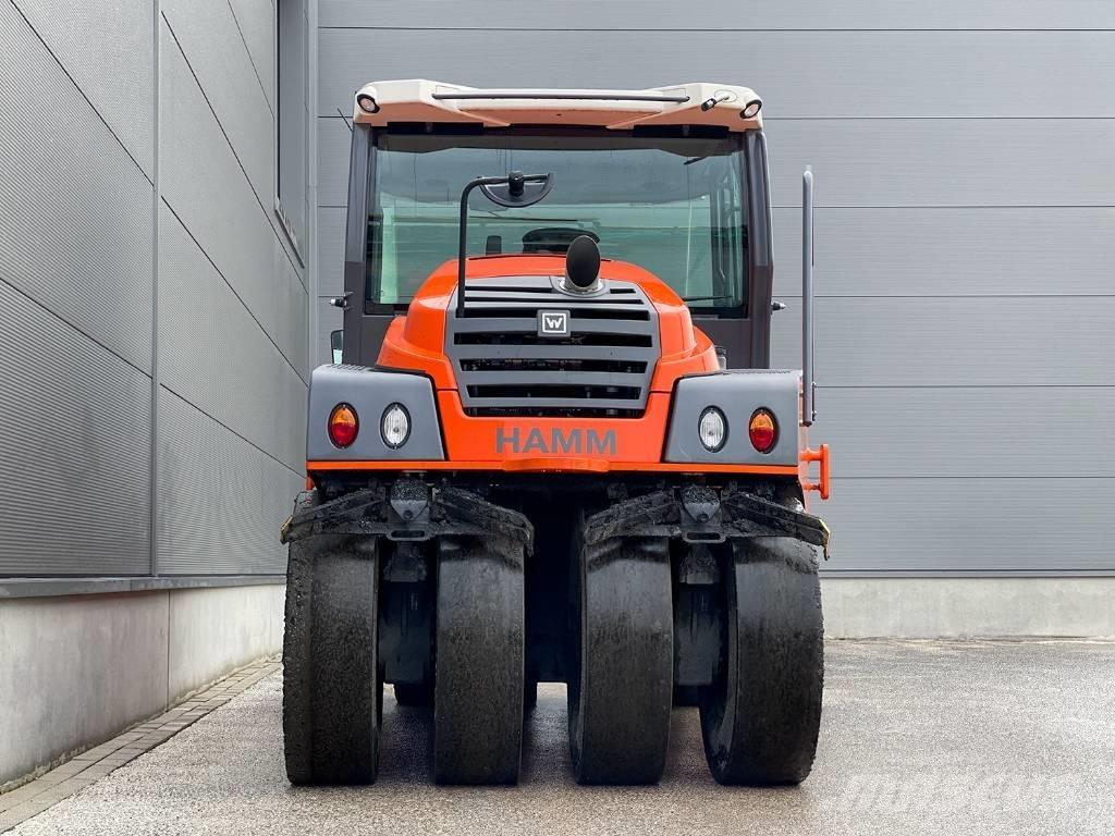 Hamm HP 180I Пневматични гумени  ролки
