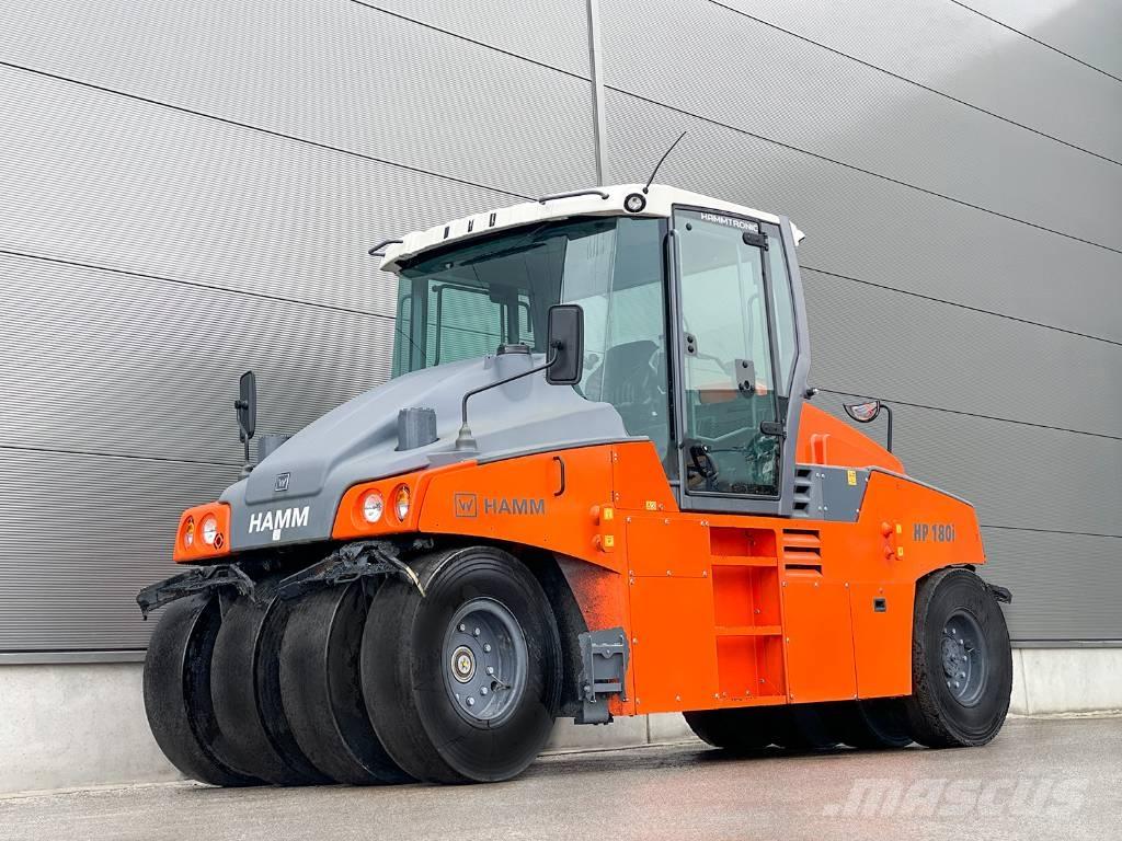 Hamm HP 180I Пневматични гумени  ролки
