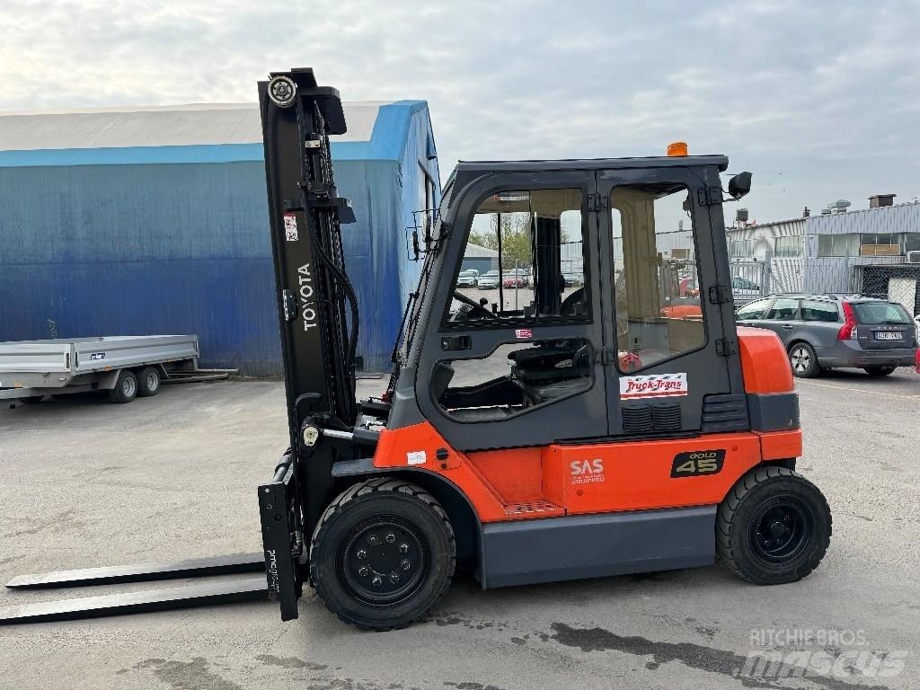 Toyota 7FBMF45 Електрически вилични кари-повдигачи