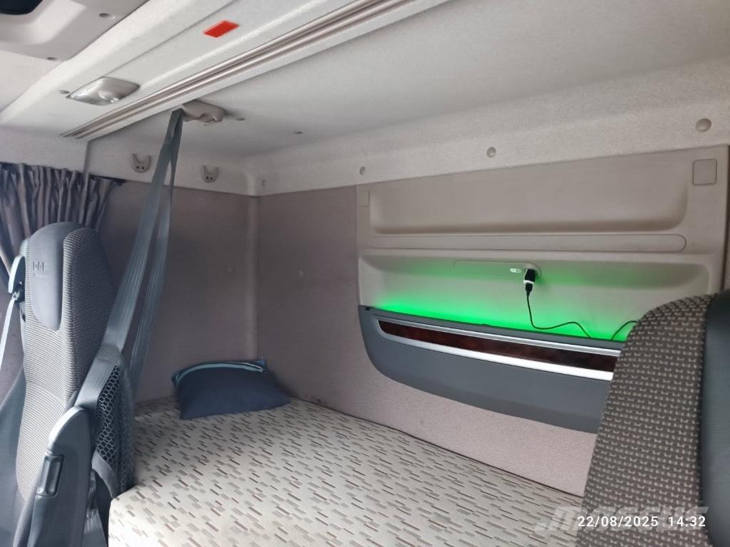 DAF XF 510 Камиони с кран с кука