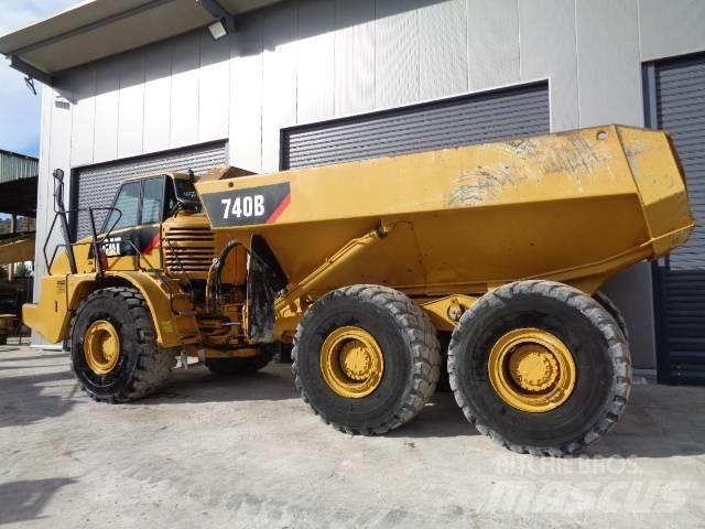 CAT 740 Дъмпери/моторни превозни средства