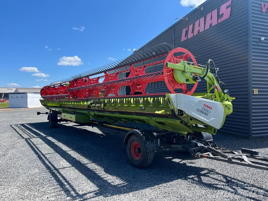 CLAAS Lexion 8900 TT Комбайни