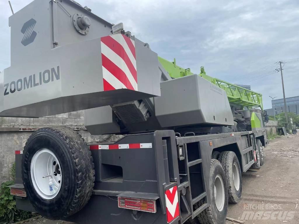 Zoomlion ZTC500 Всъдеходни кранове