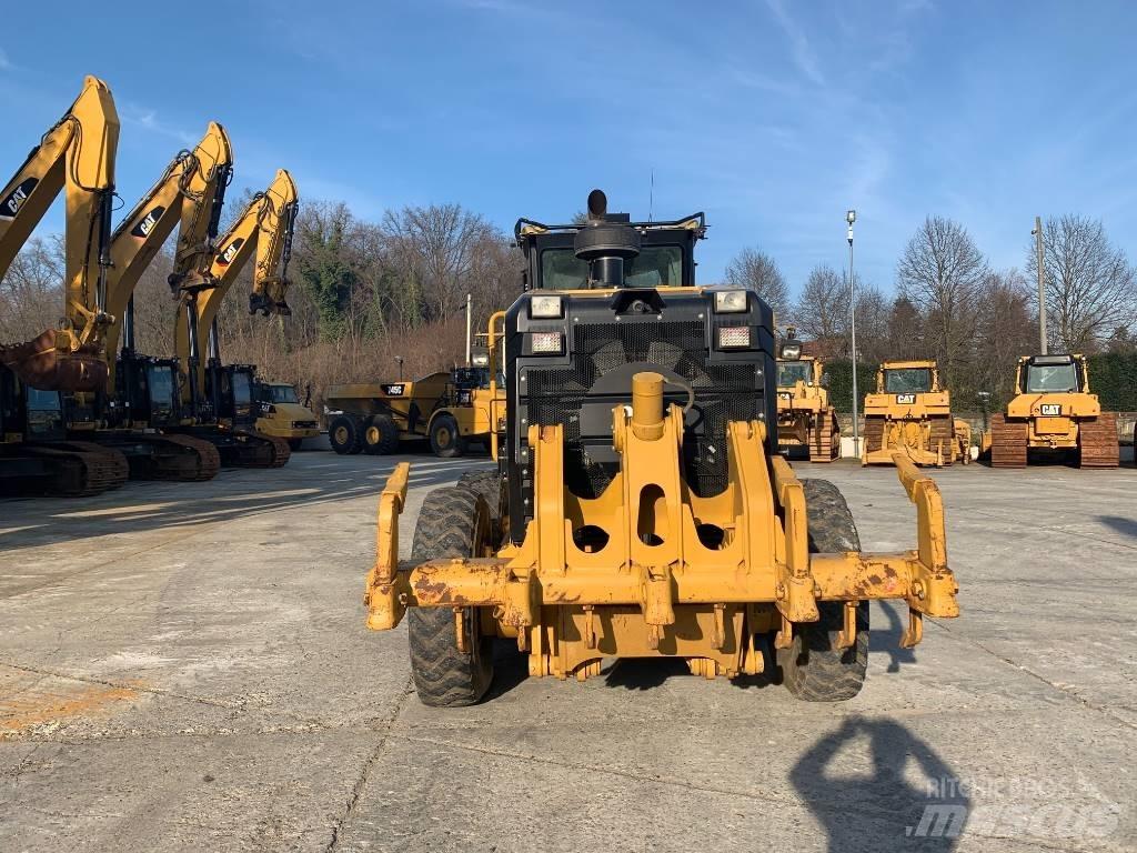 CAT 140 M 2 Грейдери