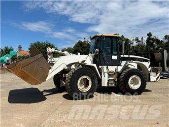 CAT 962 G Колесни товарачи