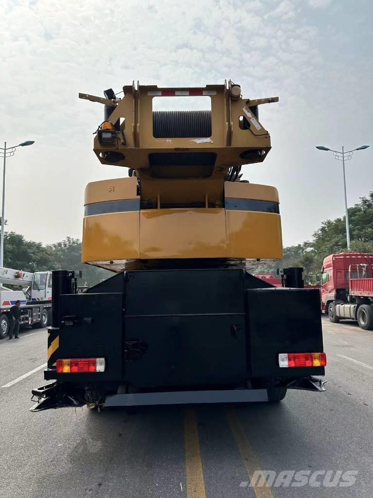 Sany STC1000T Всъдеходни кранове