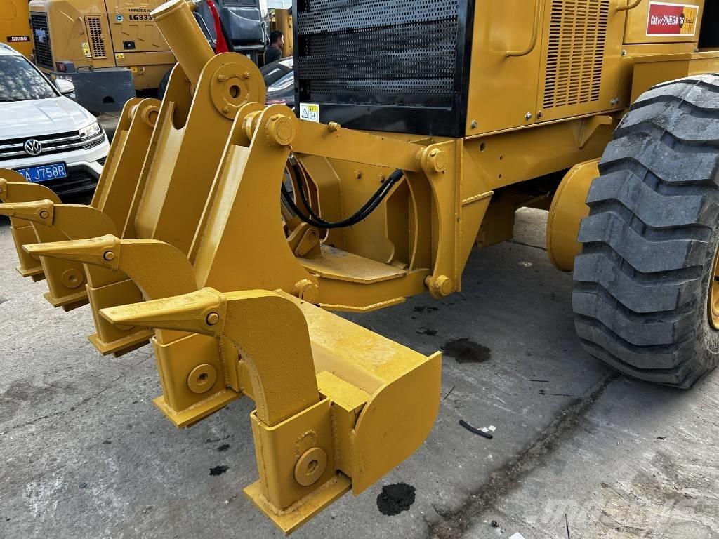 CAT 140H Грейдери