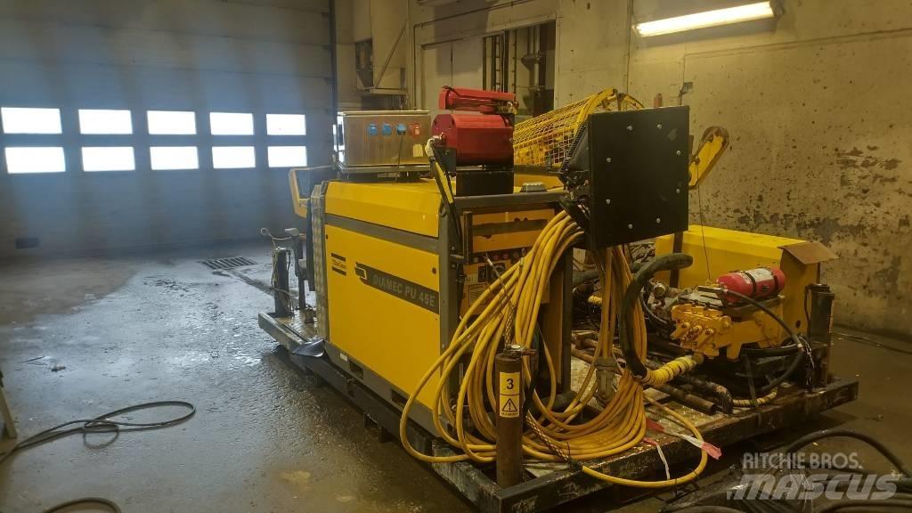 Atlas Copco U4 Подземни машини за анкерен крепеж