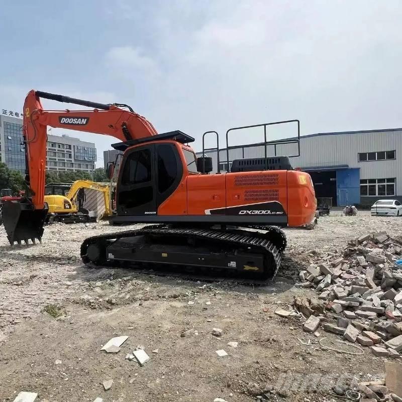 Doosan DX 300 Верижен екскаватор
