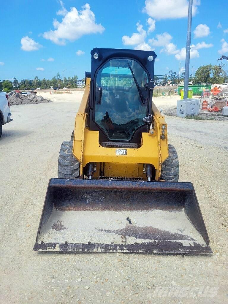 CAT 242 D Мини товарачи
