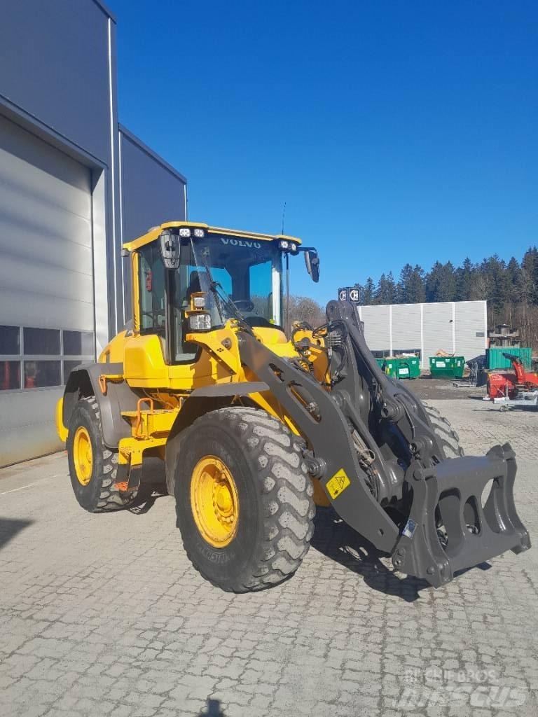 Volvo L90H Колесни товарачи