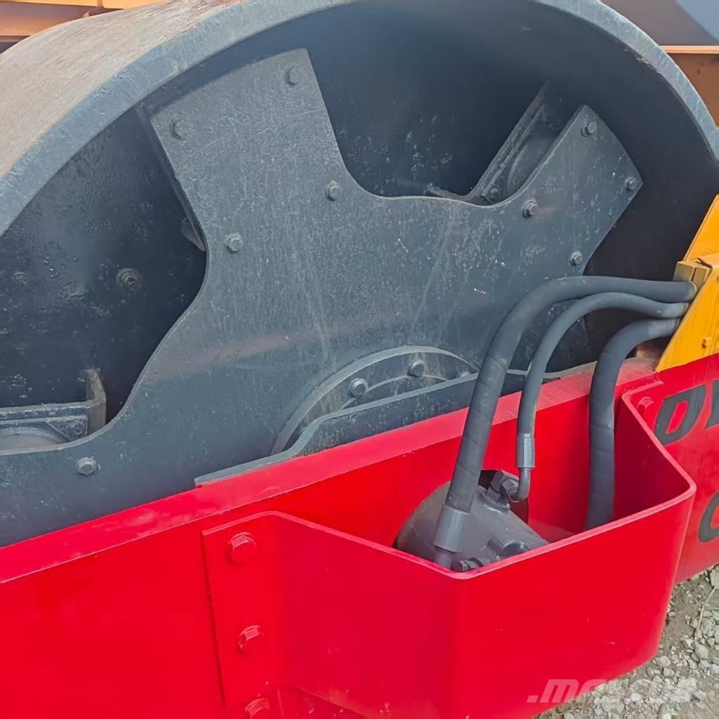 Dynapac CA 25 D Еднобарабанни ролки
