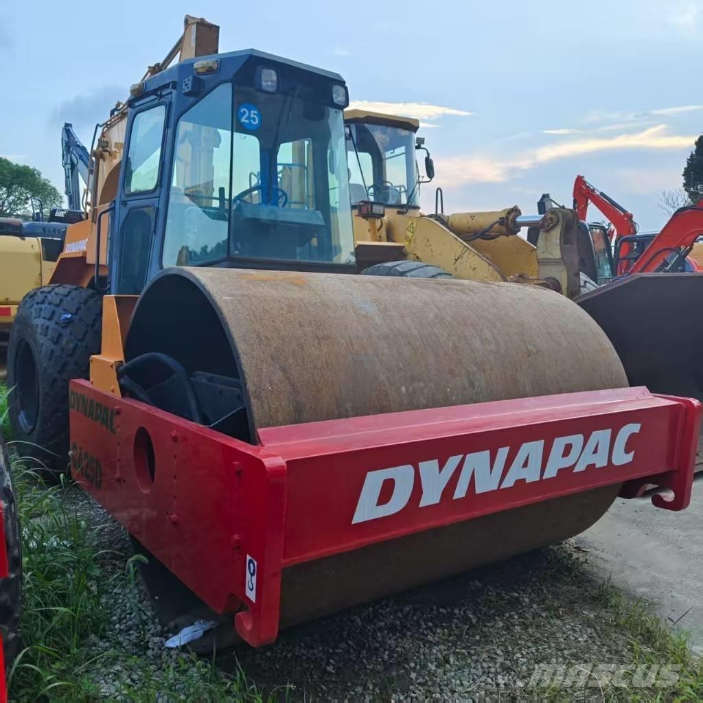 Dynapac CA 25 D Еднобарабанни ролки
