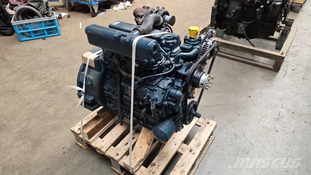 Kubota V2403-T Двигатели
