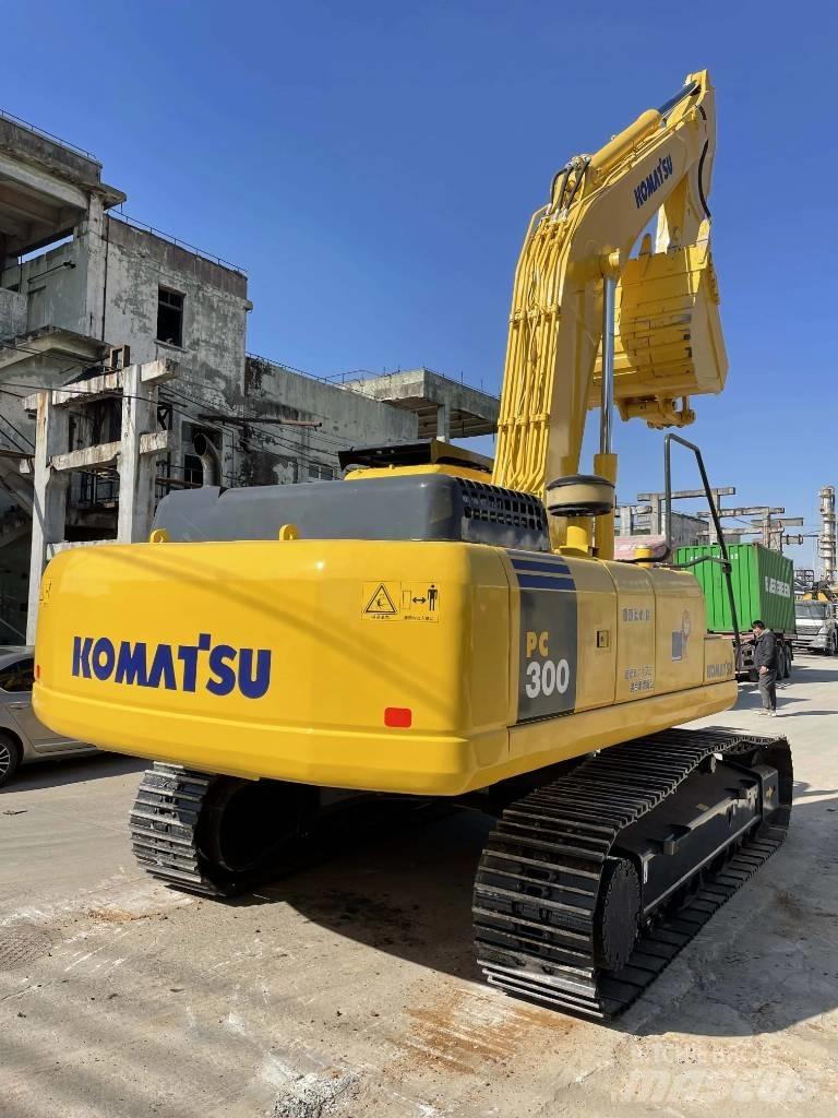 Komatsu PC300-7 Верижен екскаватор
