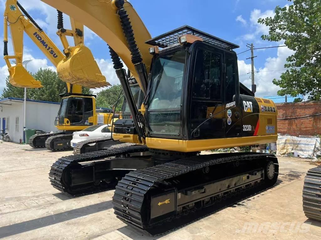 CAT 323 D L Верижен екскаватор