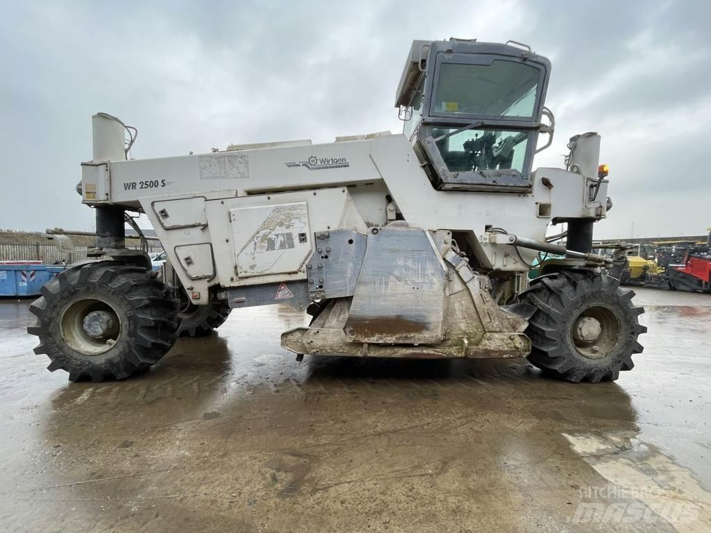Wirtgen WR 2500S Рециклатори на асфалт