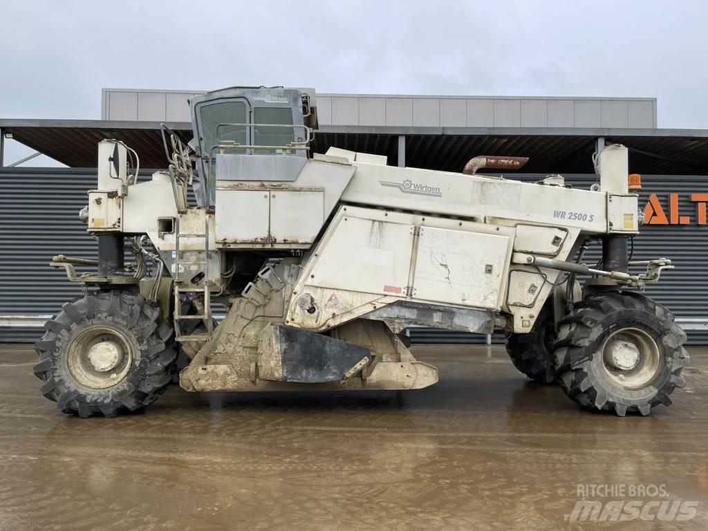Wirtgen WR 2500S Рециклатори на асфалт