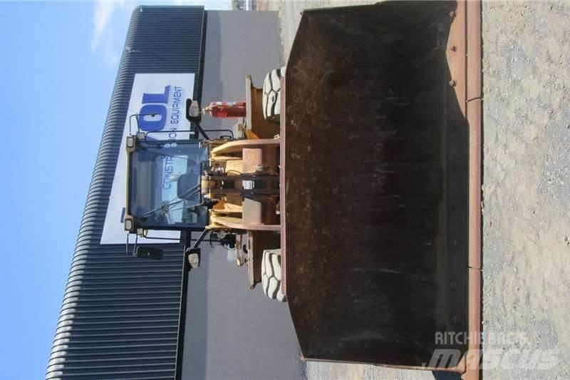 CAT 938H Колесни товарачи