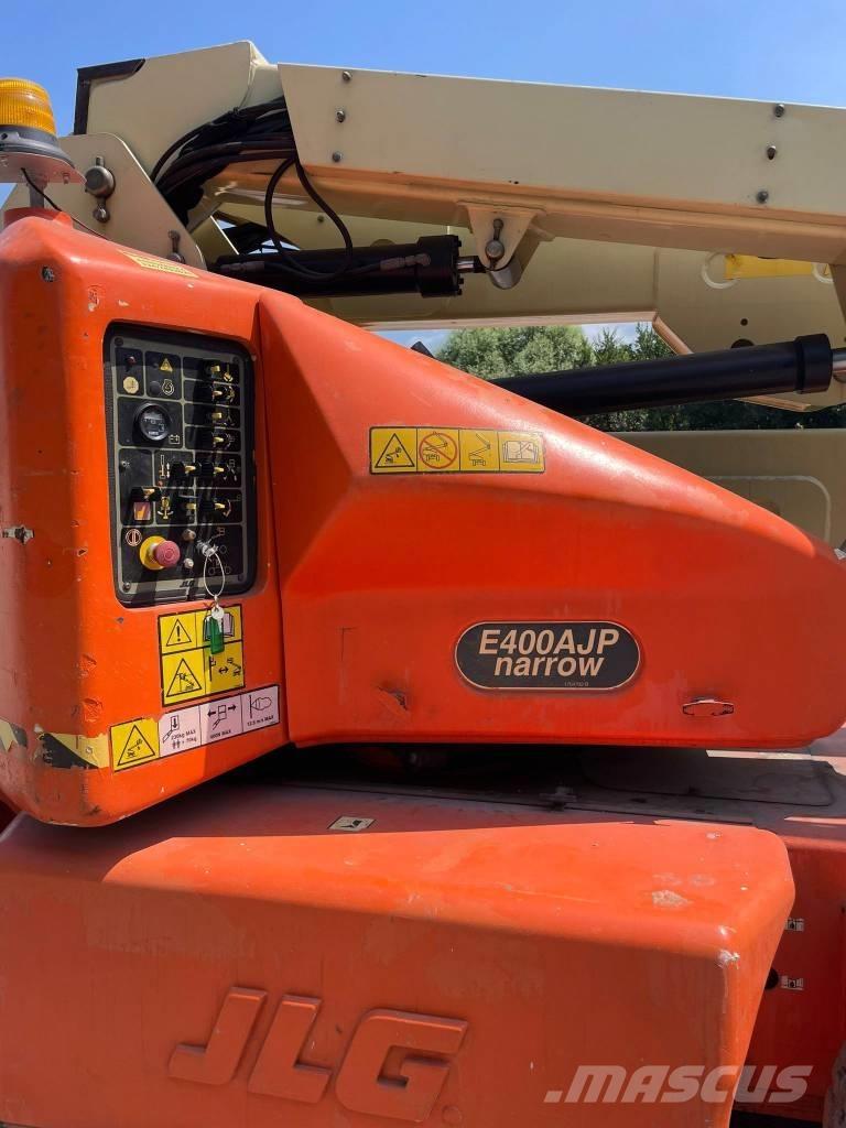 JLG E 400 AJP Съчленени стрелови подемници