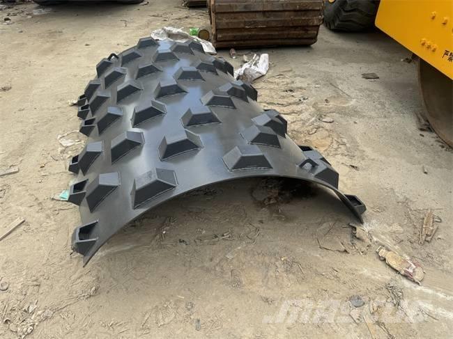 XCMG XS 223 J Еднобарабанни ролки
