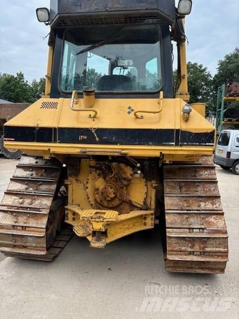 CAT D 6 M XL Верижни булдозери
