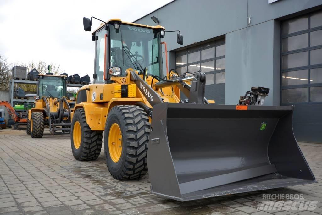 Volvo L 30 H Колесни товарачи