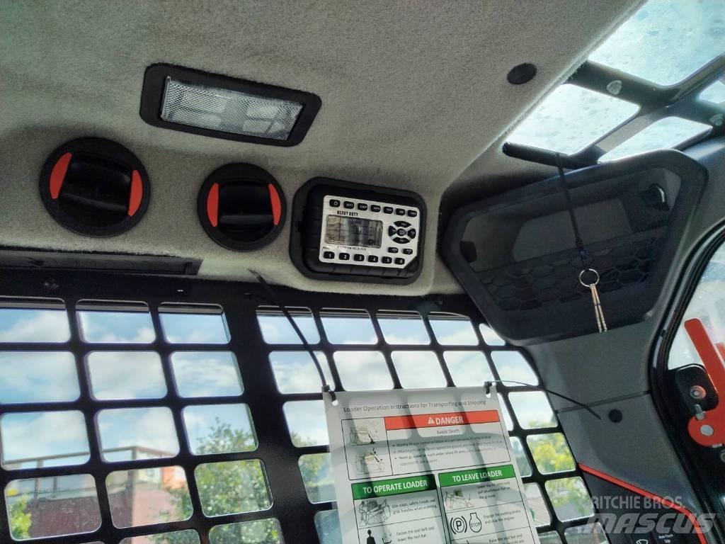 Bobcat T86 Верижен товарач