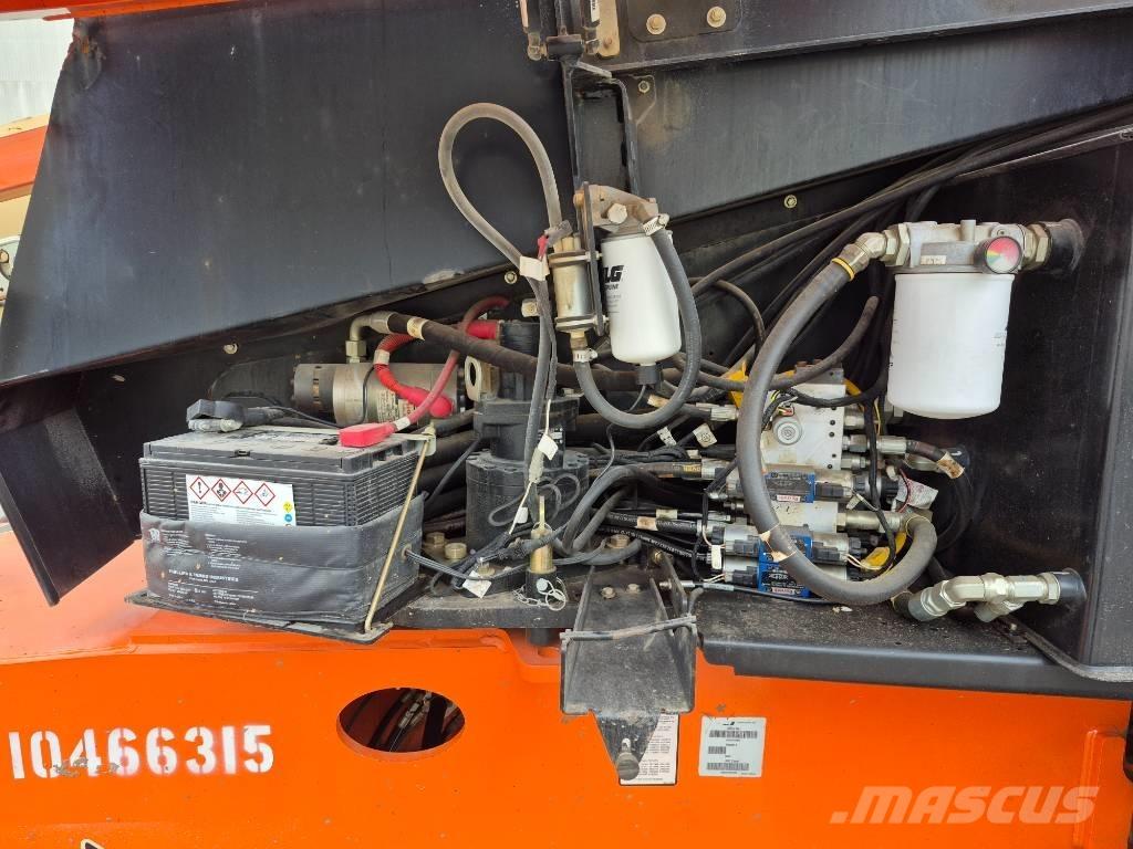 JLG 600 S Телескопични повдигачи

