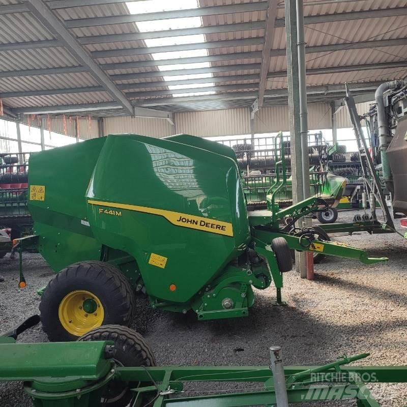 John Deere F441M Сламопреси за кръгли бали
