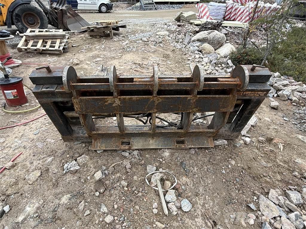 Volvo L220D Колесни товарачи