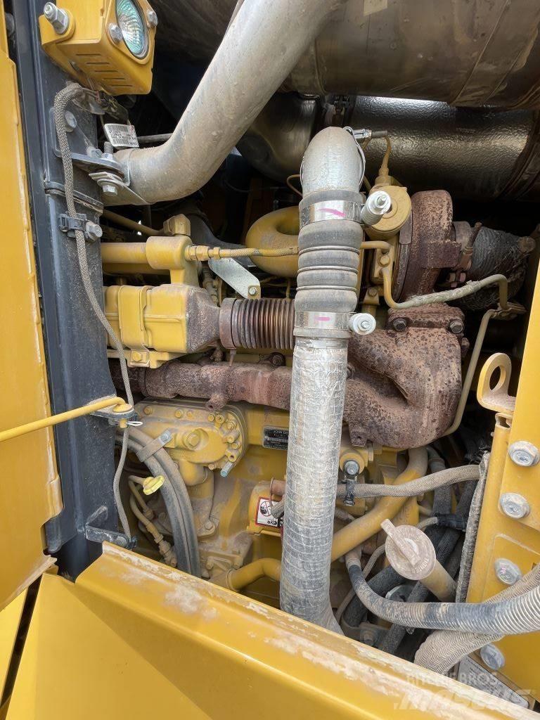 John Deere 772 GP Грейдери