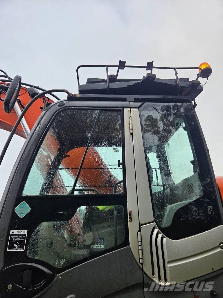Hitachi ZX 210 LC-3 Верижен екскаватор
