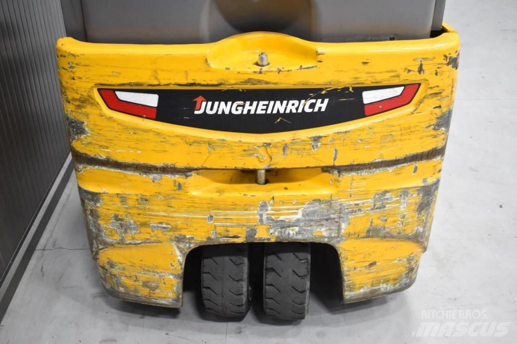 Jungheinrich EFG 215 Електрически вилични кари-повдигачи