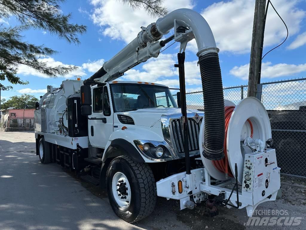 International 7400 Комби / вакуум камиони
