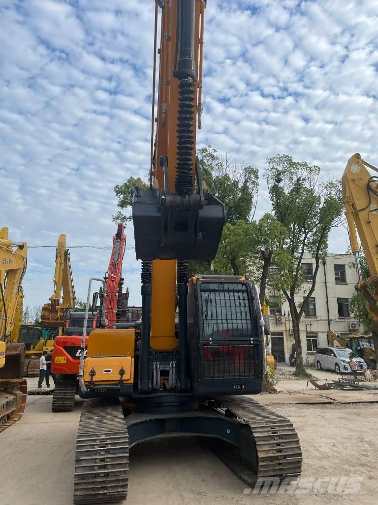 Hyundai 220LC-9S Средни екскаватори 7т - 12т