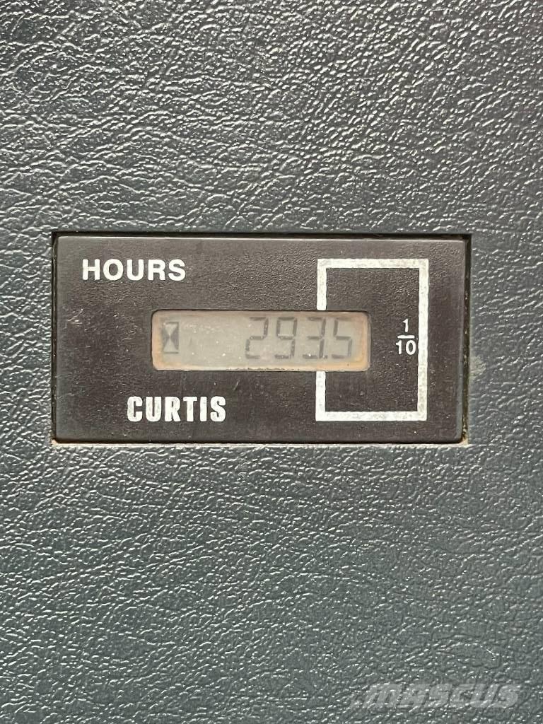 Hyundai 220LC-9S Средни екскаватори 7т - 12т