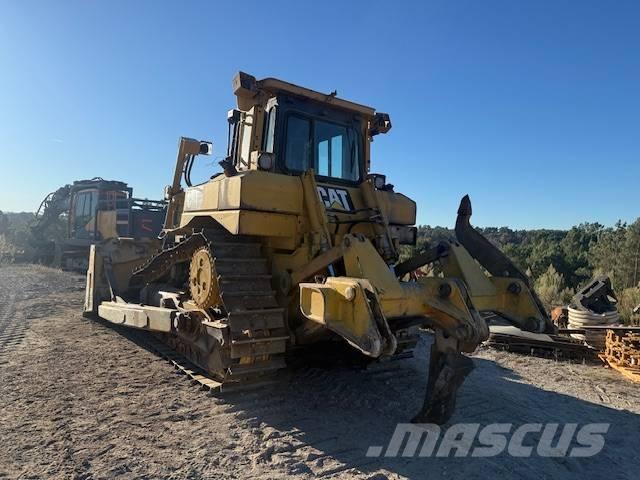 CAT D 6 T XL Верижни булдозери
