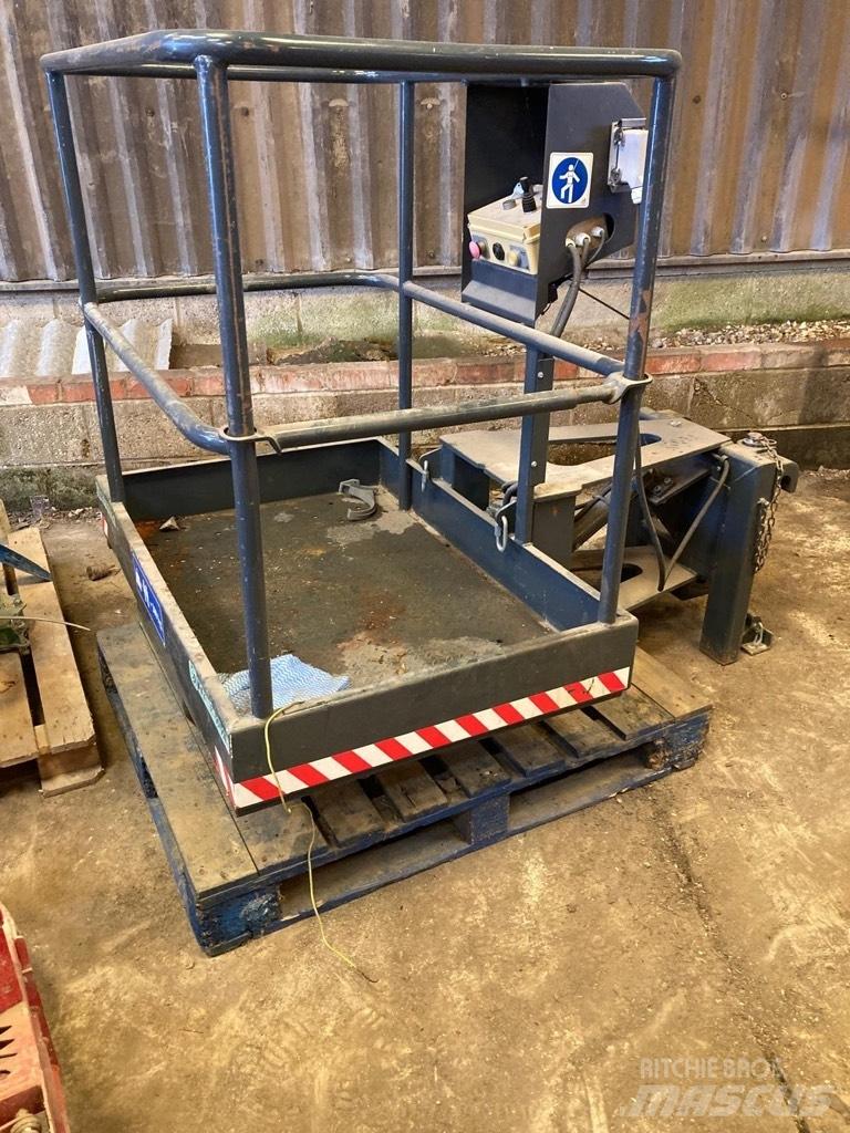 Merlo Wired Man Cage Телескопични товарачи