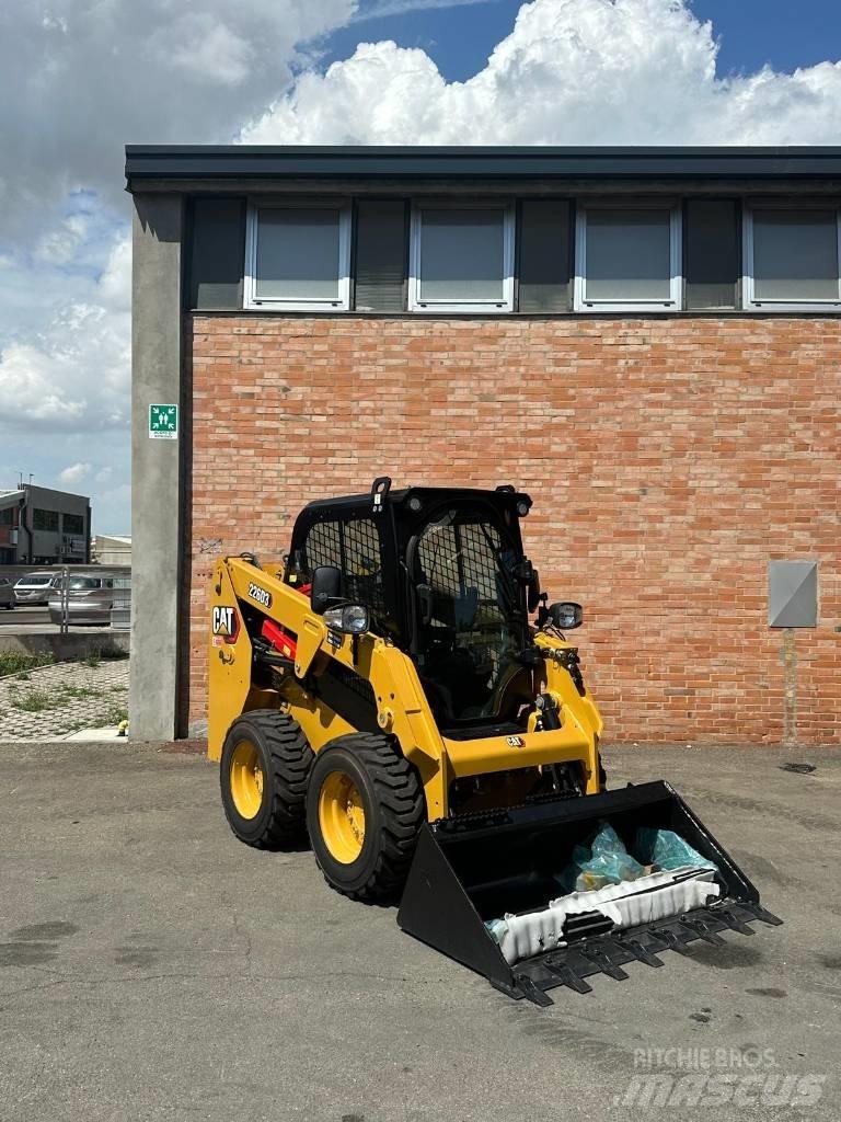 CAT 226D3 Мини товарачи
