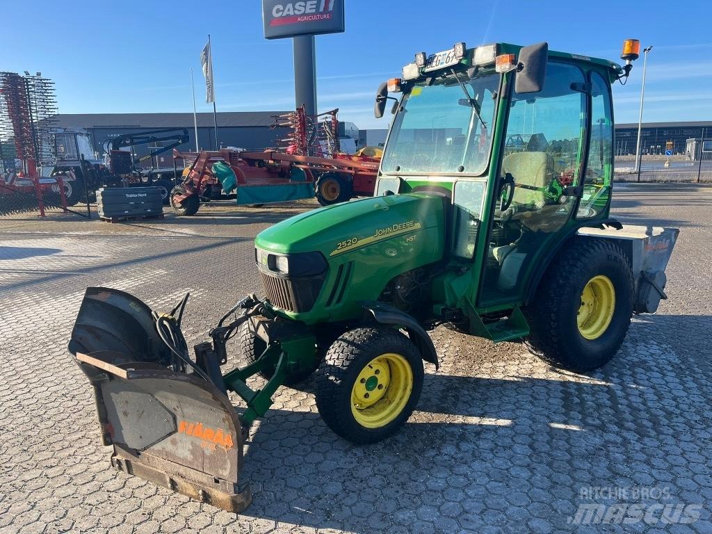 John Deere 2520 HST Компактни трактори
