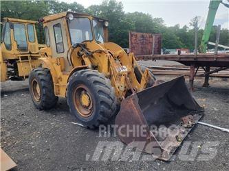 CAT 922 B Колесни товарачи