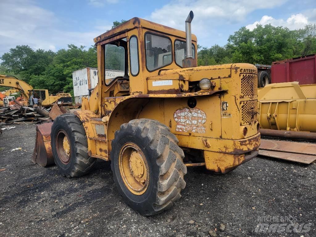 CAT 922 B Колесни товарачи