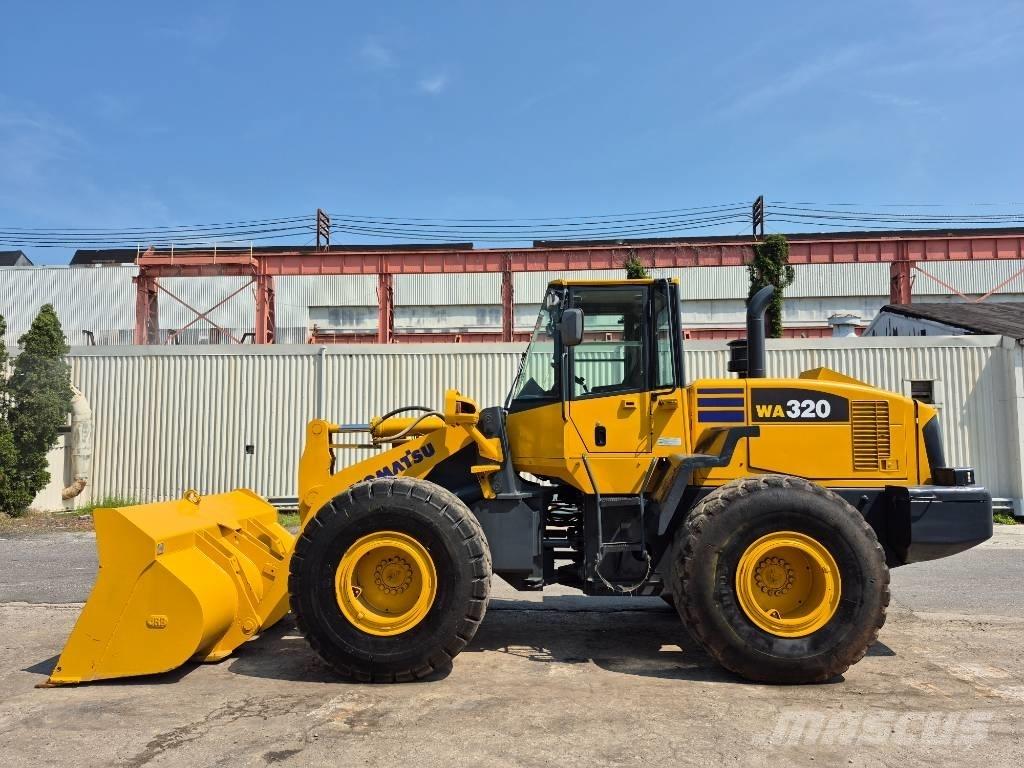 Komatsu WA 320-5 Колесни товарачи