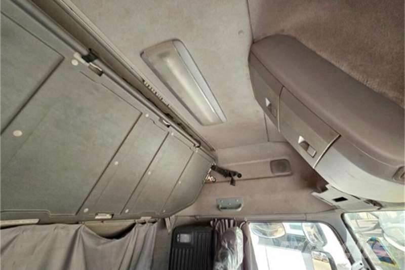 UD TRUCKS QUON Други