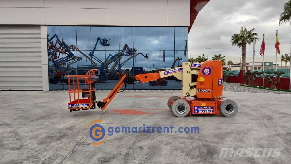 JLG E 300 AJP Съчленени стрелови подемници