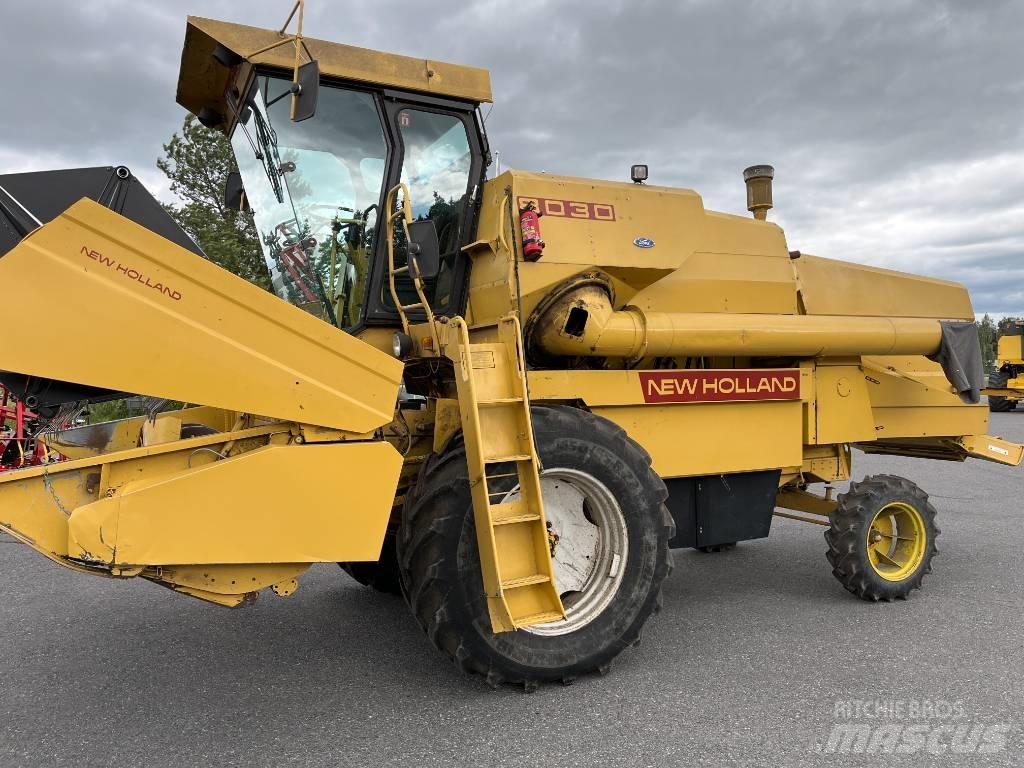 New Holland 8030 12´ Комбайни