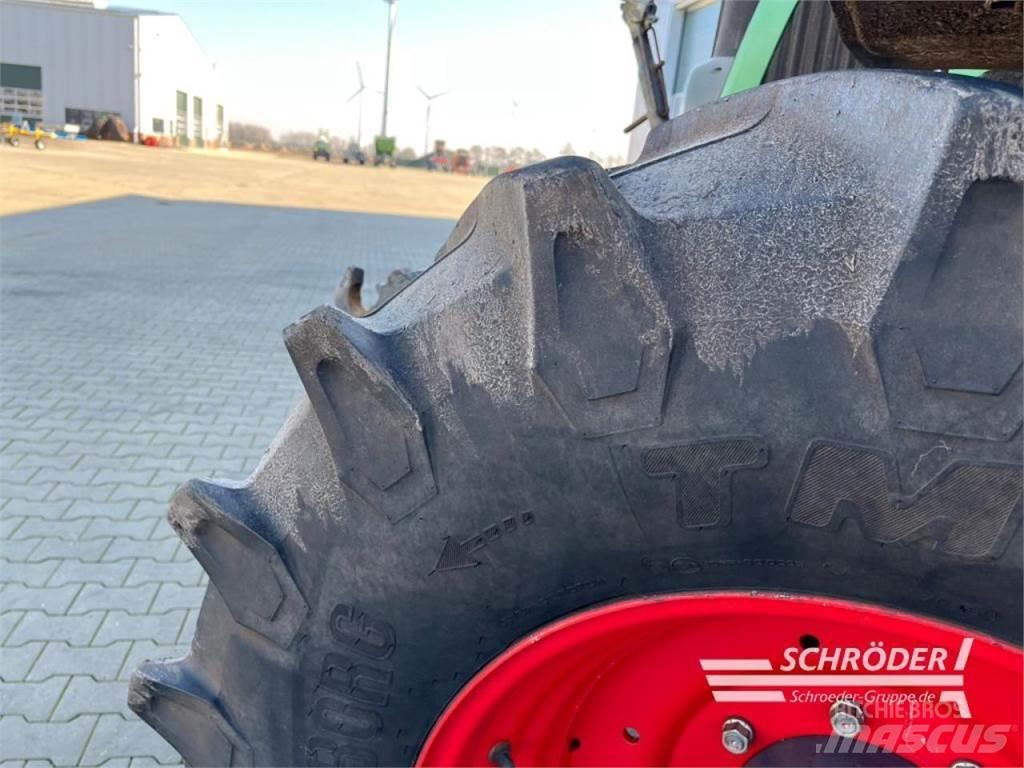 Fendt 415 VARIO Трактори