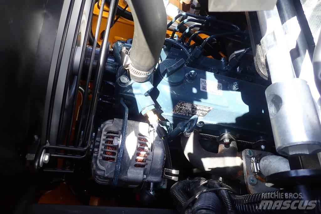 JCB 403 Многофункционални товарачи